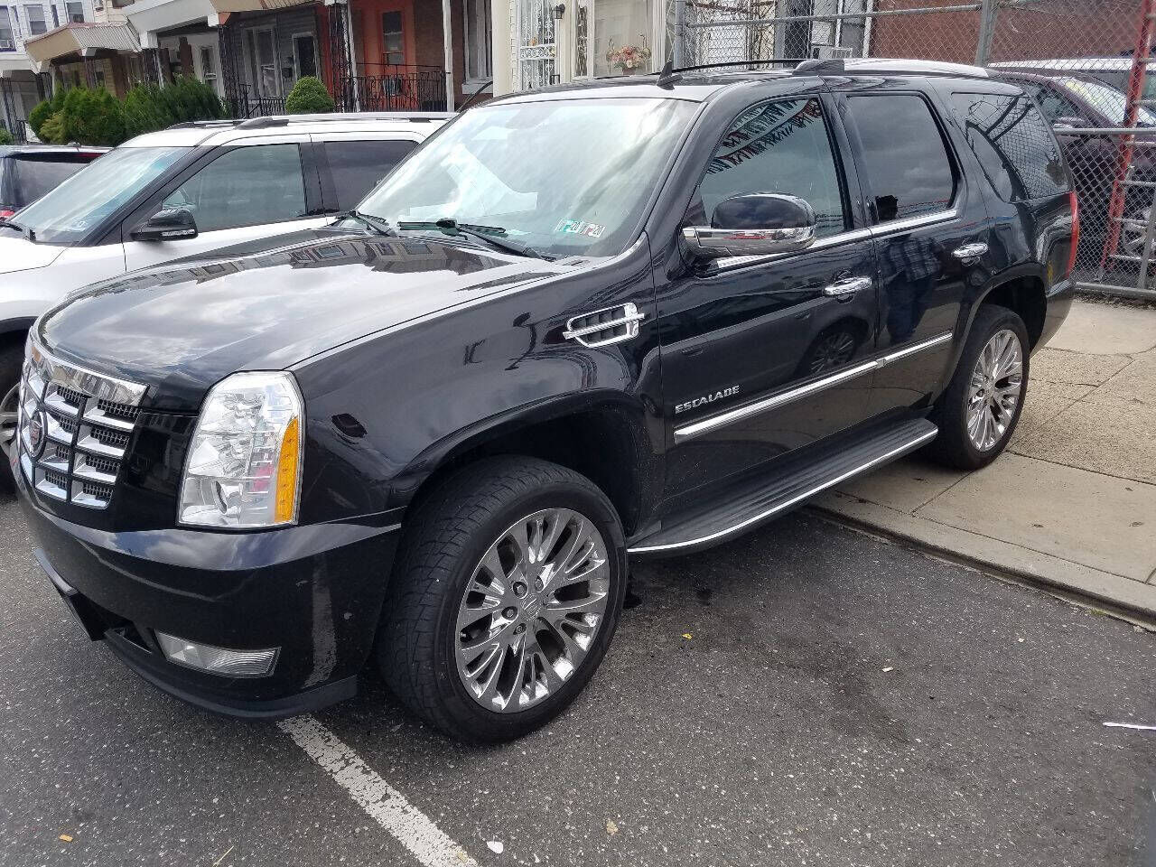 2010 CADILLAC Escalade