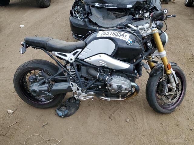 BMW R nineT