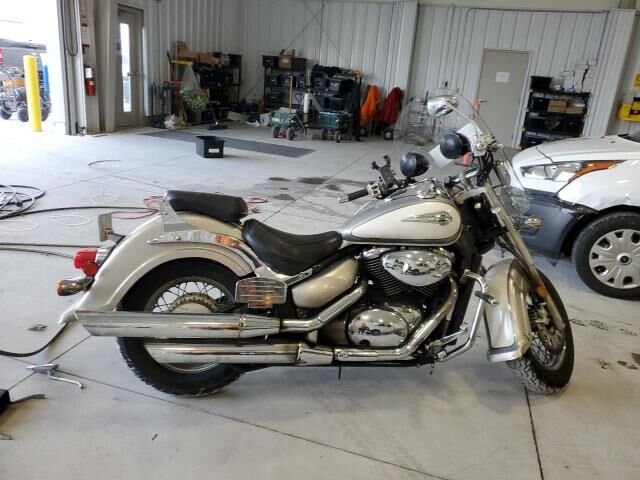 Suzuki VL800K