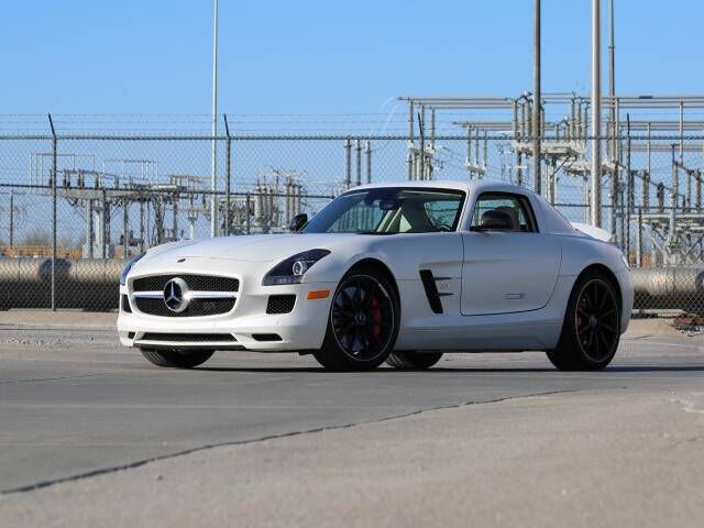 Mercedes-Benz SLS-Class