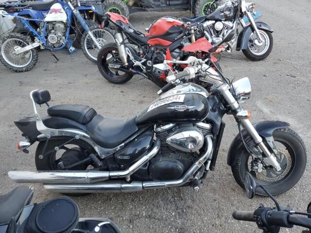 Suzuki VZ800