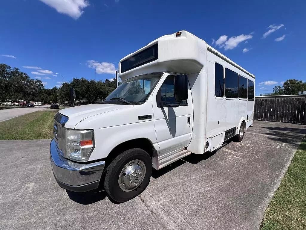 2016 FORD E-450