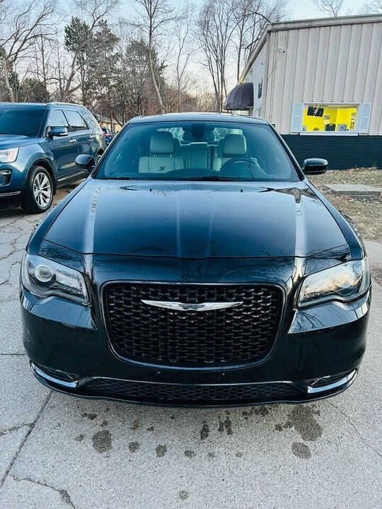 2017 CHRYSLER 300