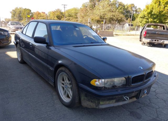 BMW 740i