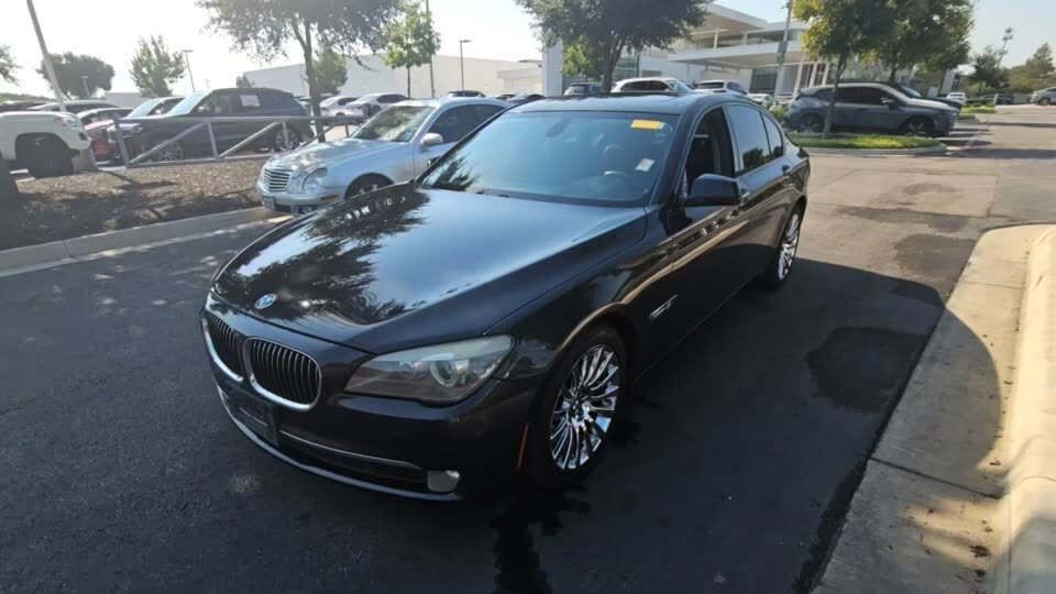 BMW 750i