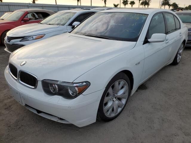 BMW 745i
