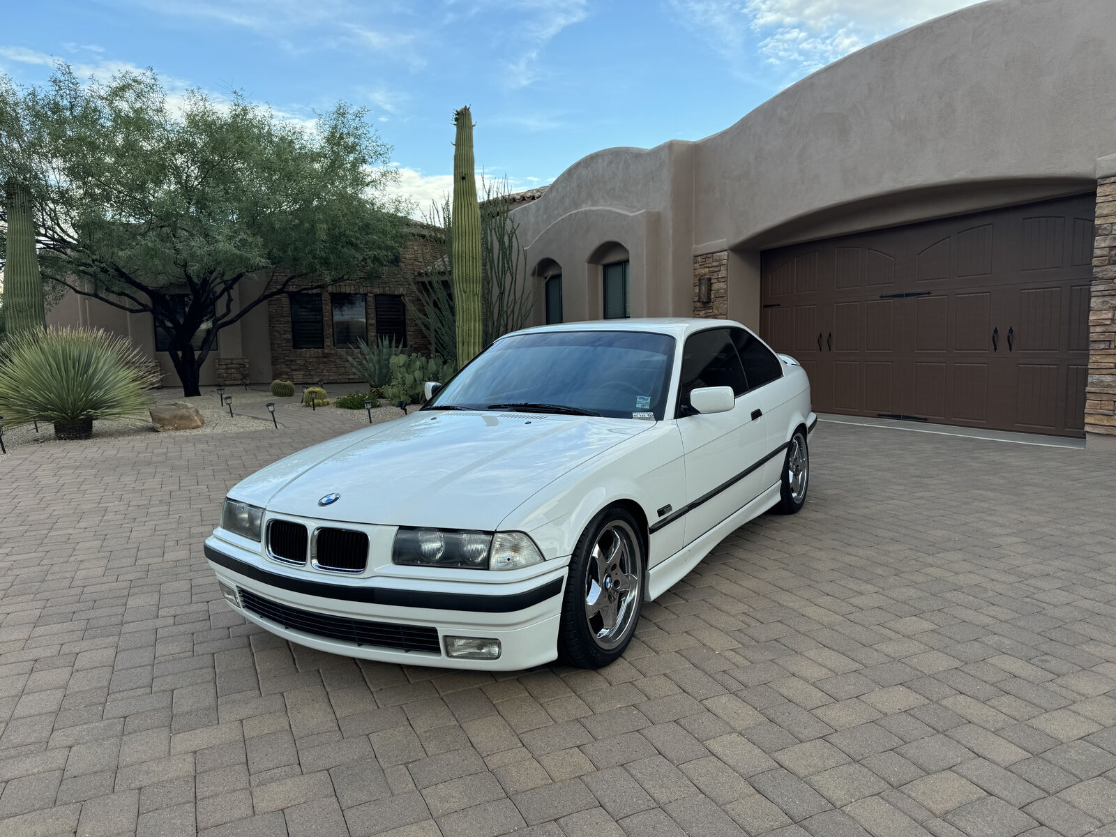 BMW 328iS