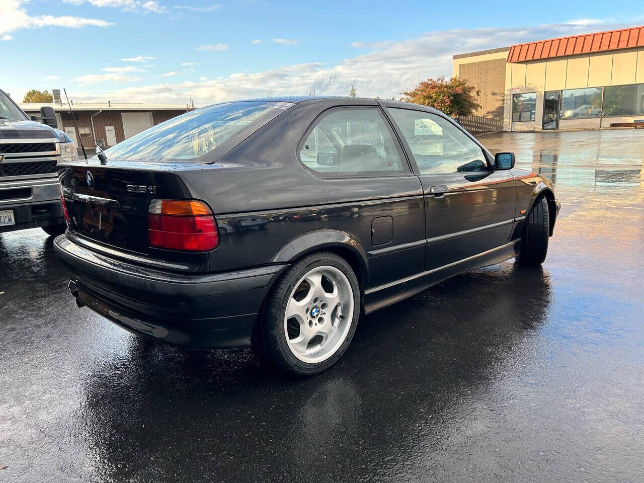 BMW 318i
