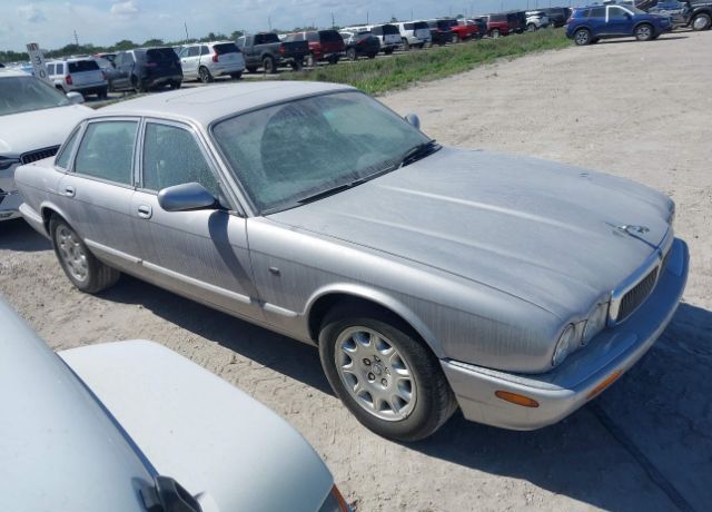 Jaguar XJ8
