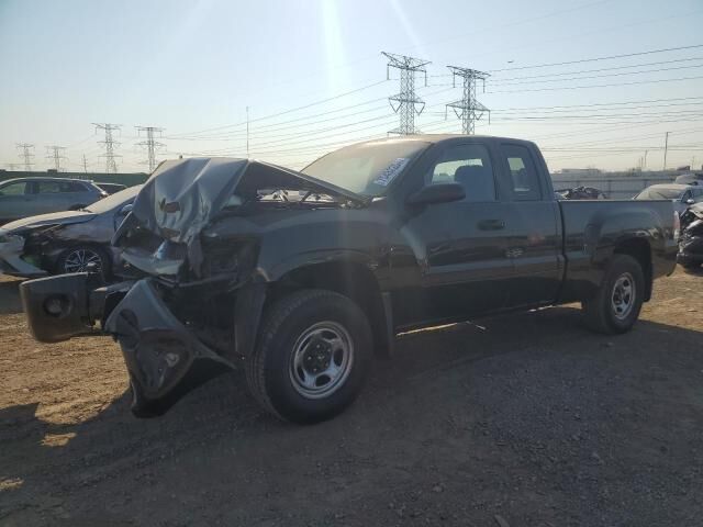 Mitsubishi Raider