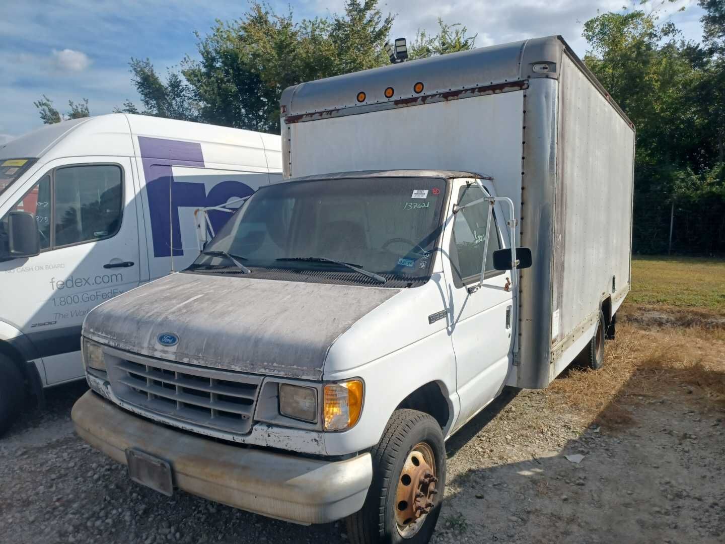 Ford E-350