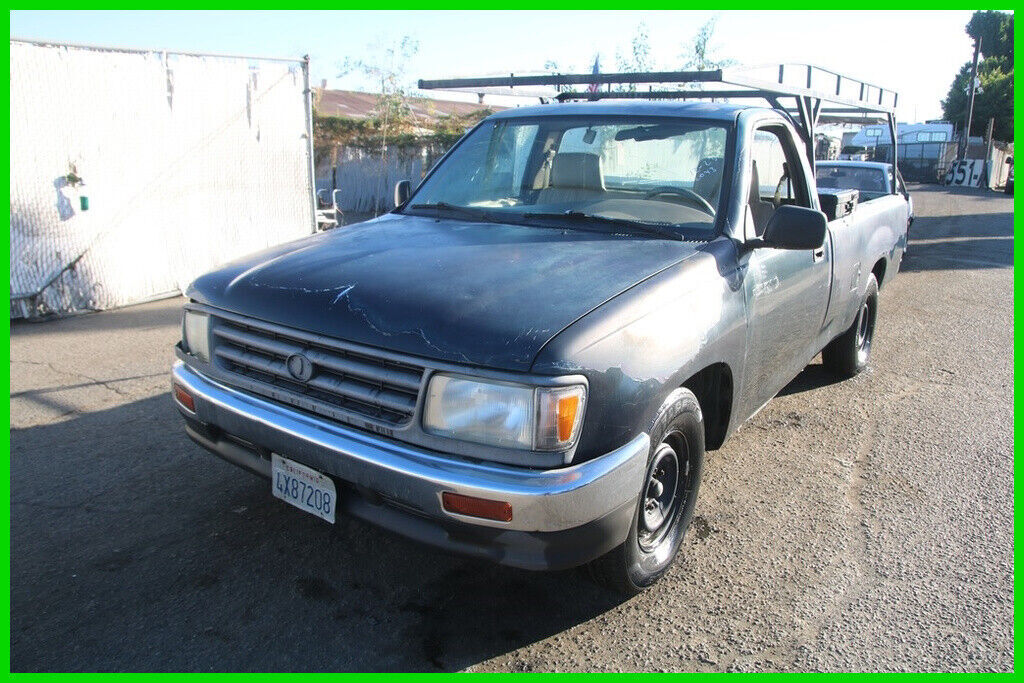 Toyota T100