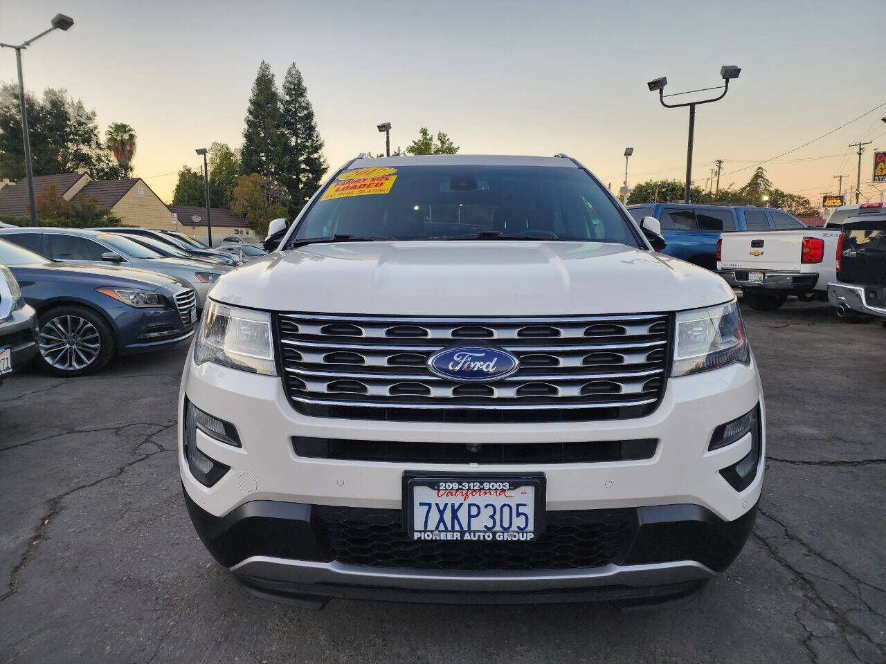 2017 FORD Explorer