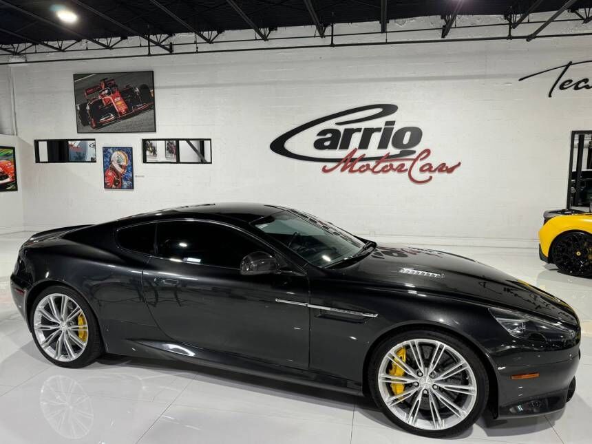 Aston Martin DB9