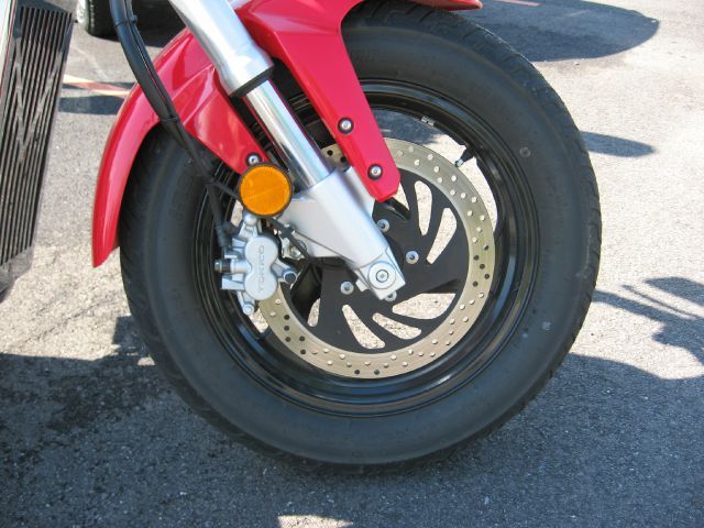 Suzuki VZ800