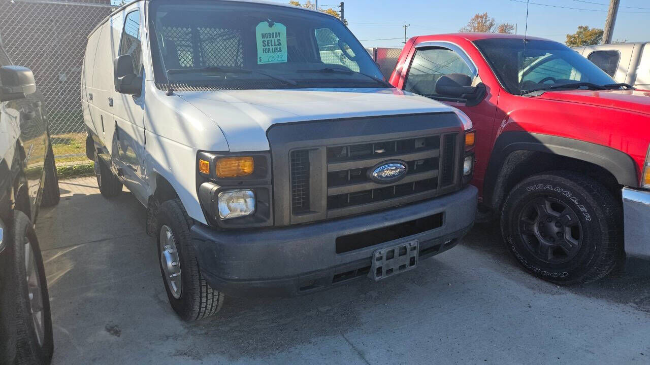 2011 FORD E-150