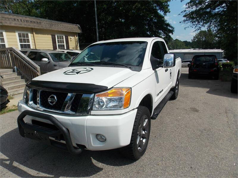 2012 NISSAN Titan
