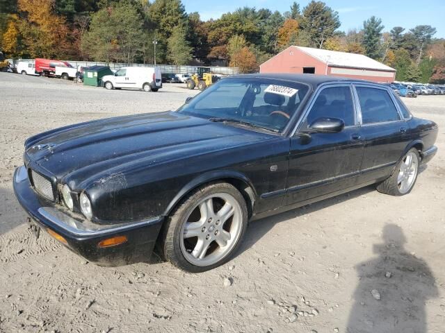 Jaguar XJR