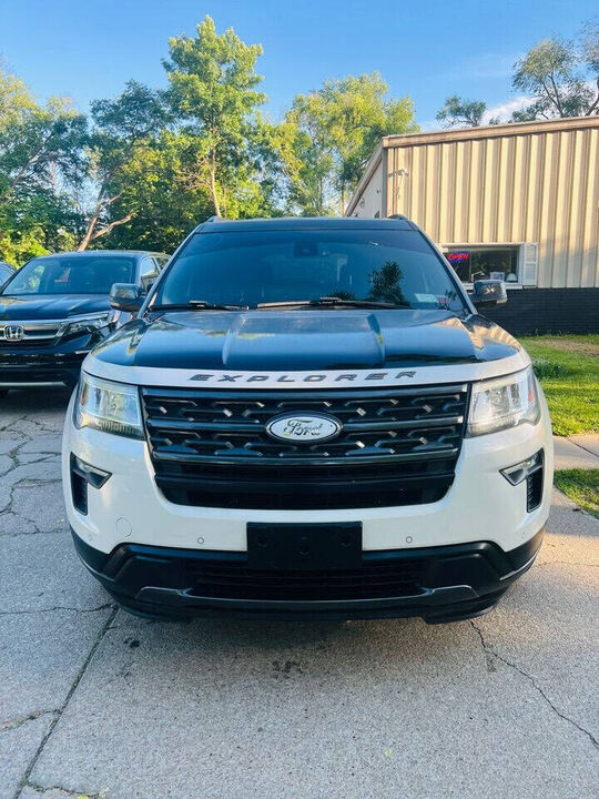 2018 FORD Explorer