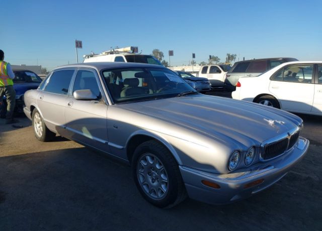Jaguar XJ8