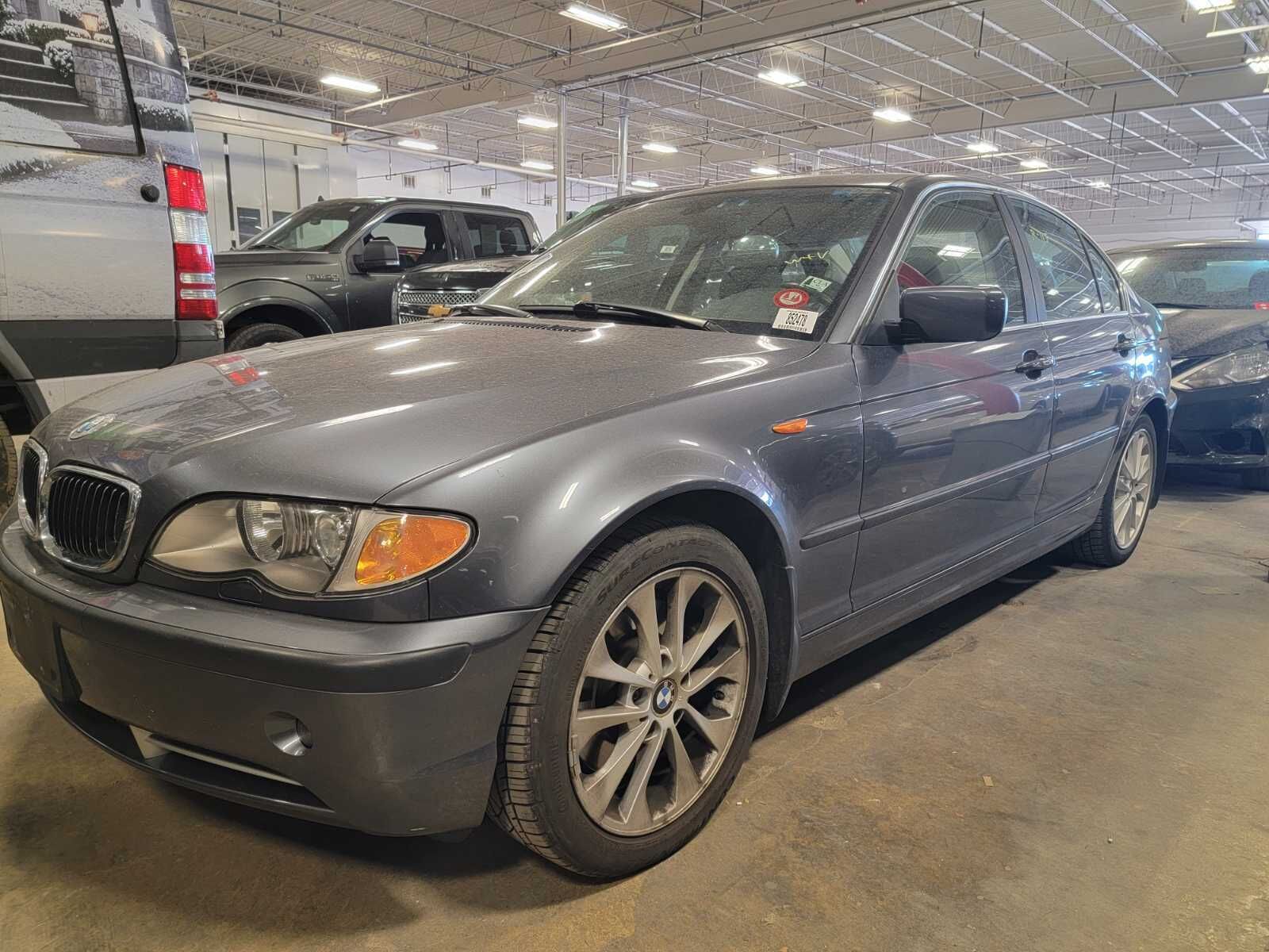 BMW 330i