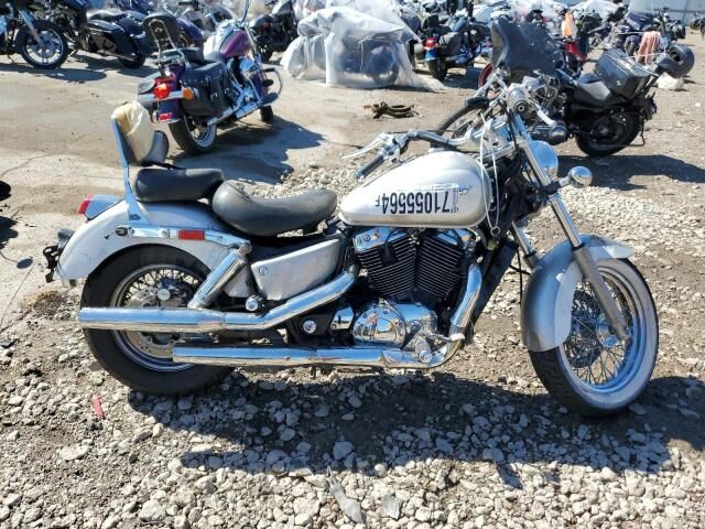 Honda VT1100C2 (SHADOW ACE)