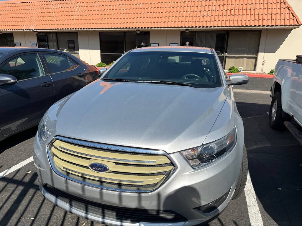 2019 FORD Taurus