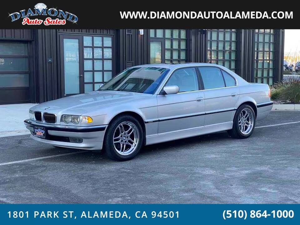 BMW 740i