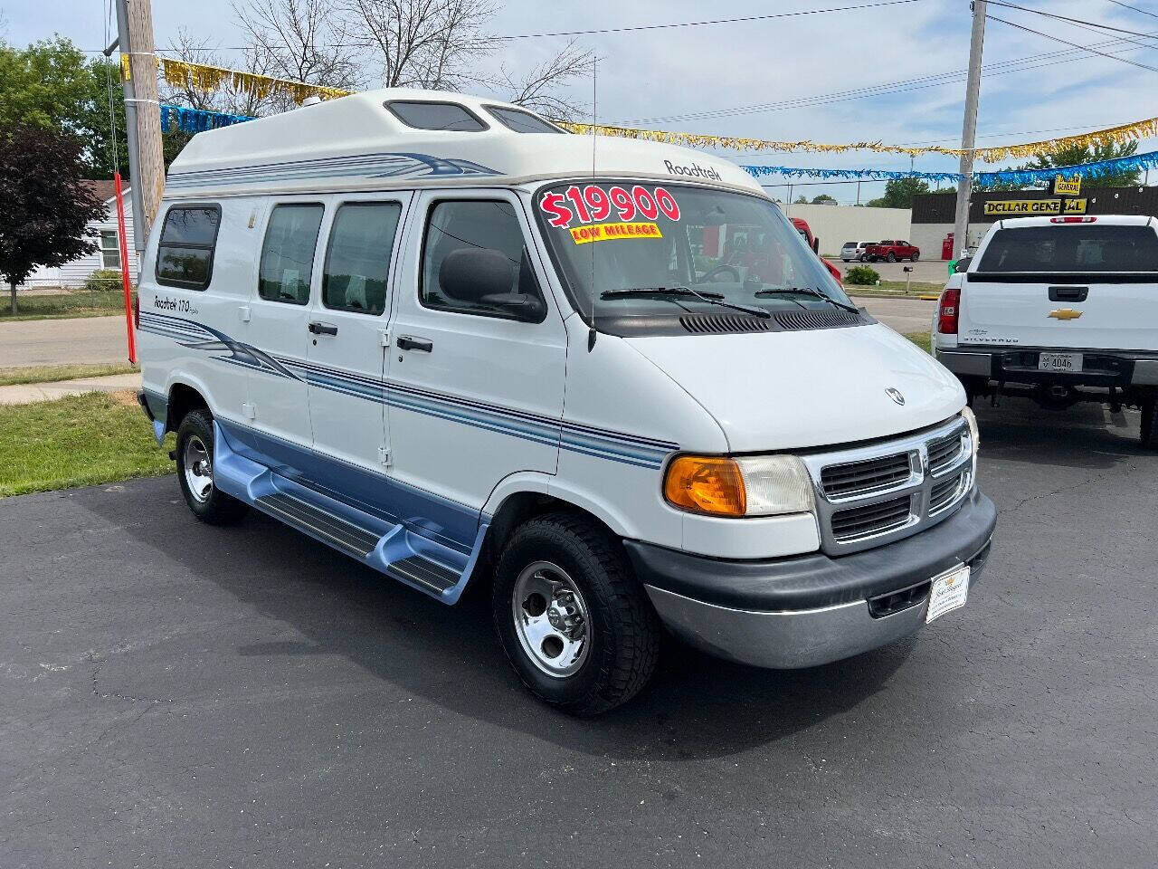 Dodge Ram Van