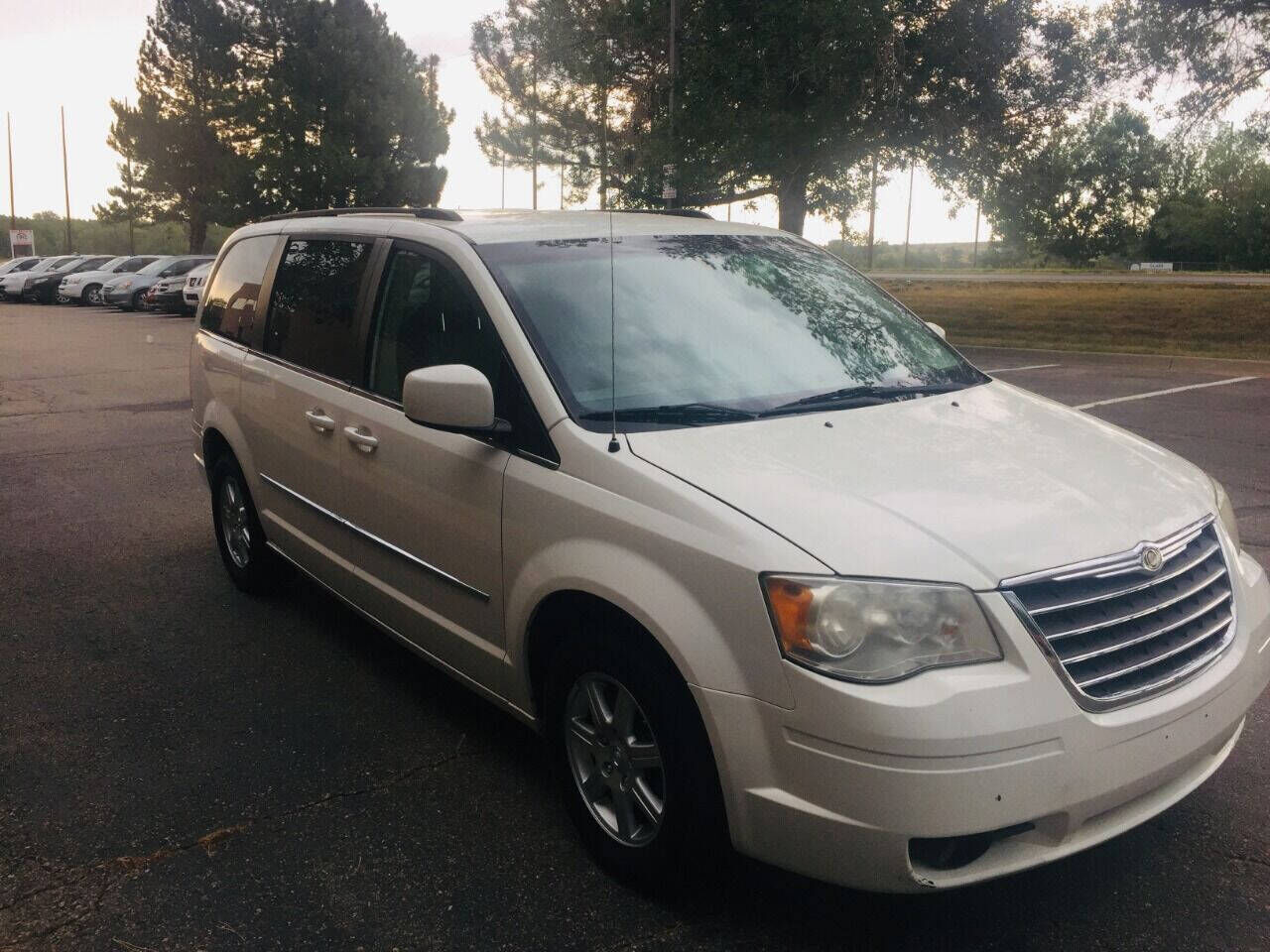 2010 CHRYSLER Town and Country