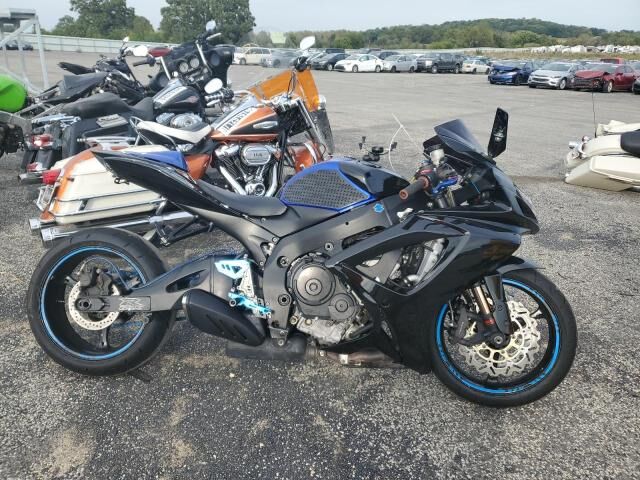 Suzuki GSX-R750