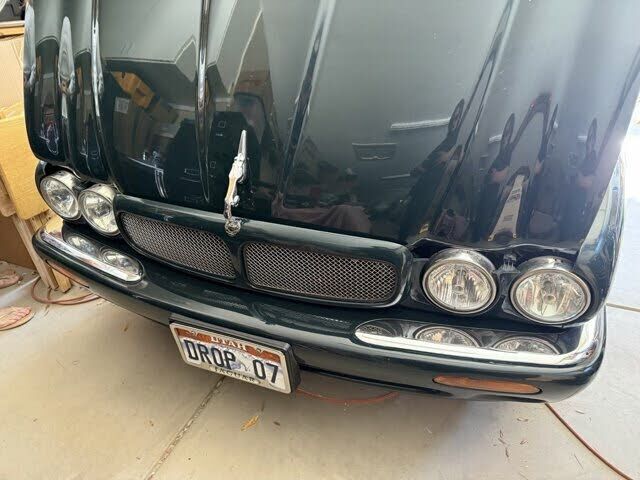 Jaguar XJR