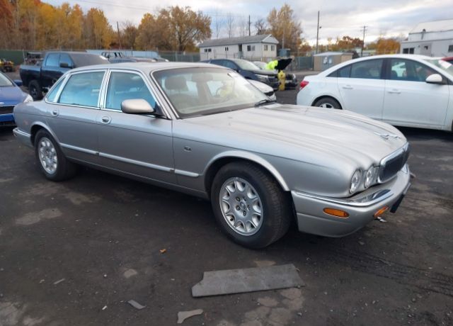 Jaguar XJ8