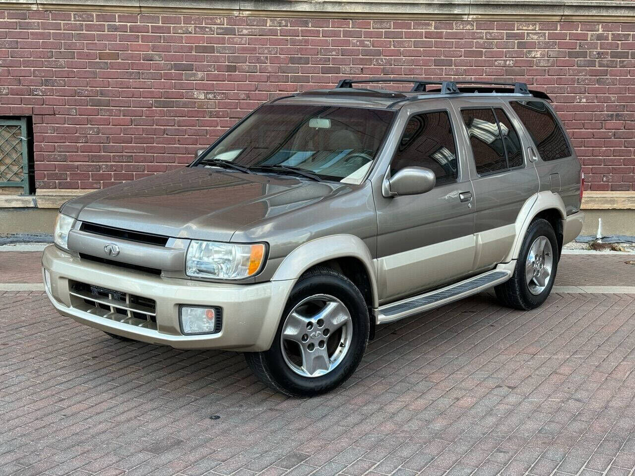 Infiniti QX4