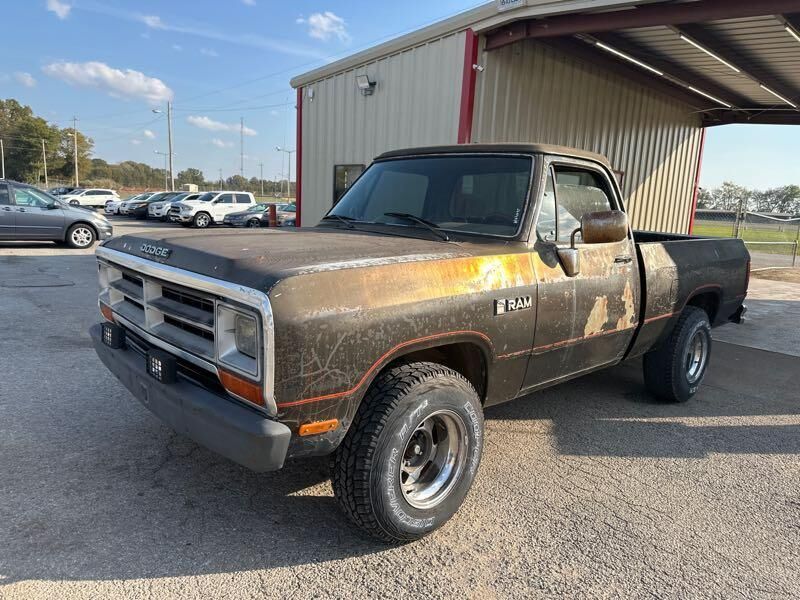 Dodge D-Series