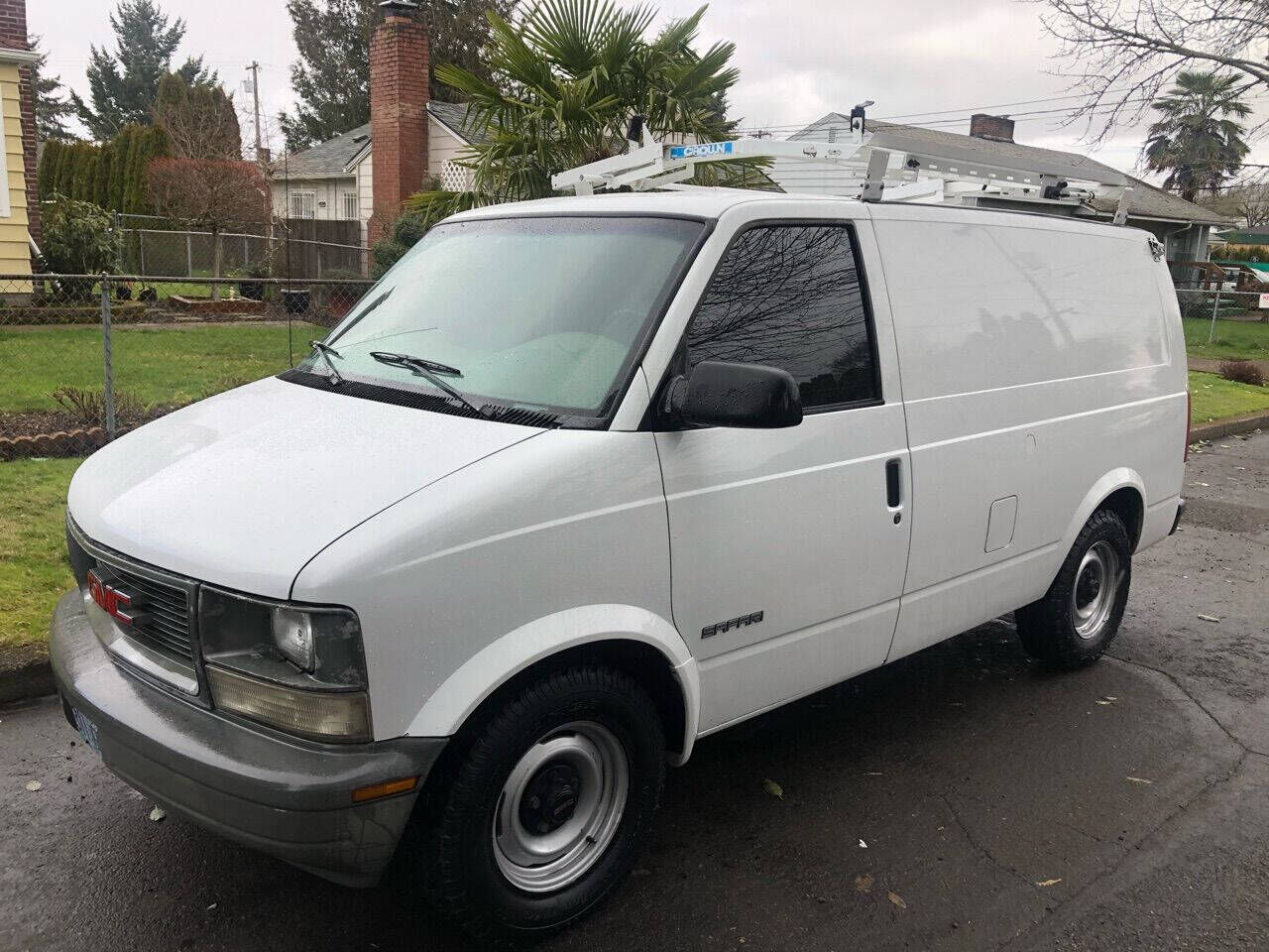GMC Safari