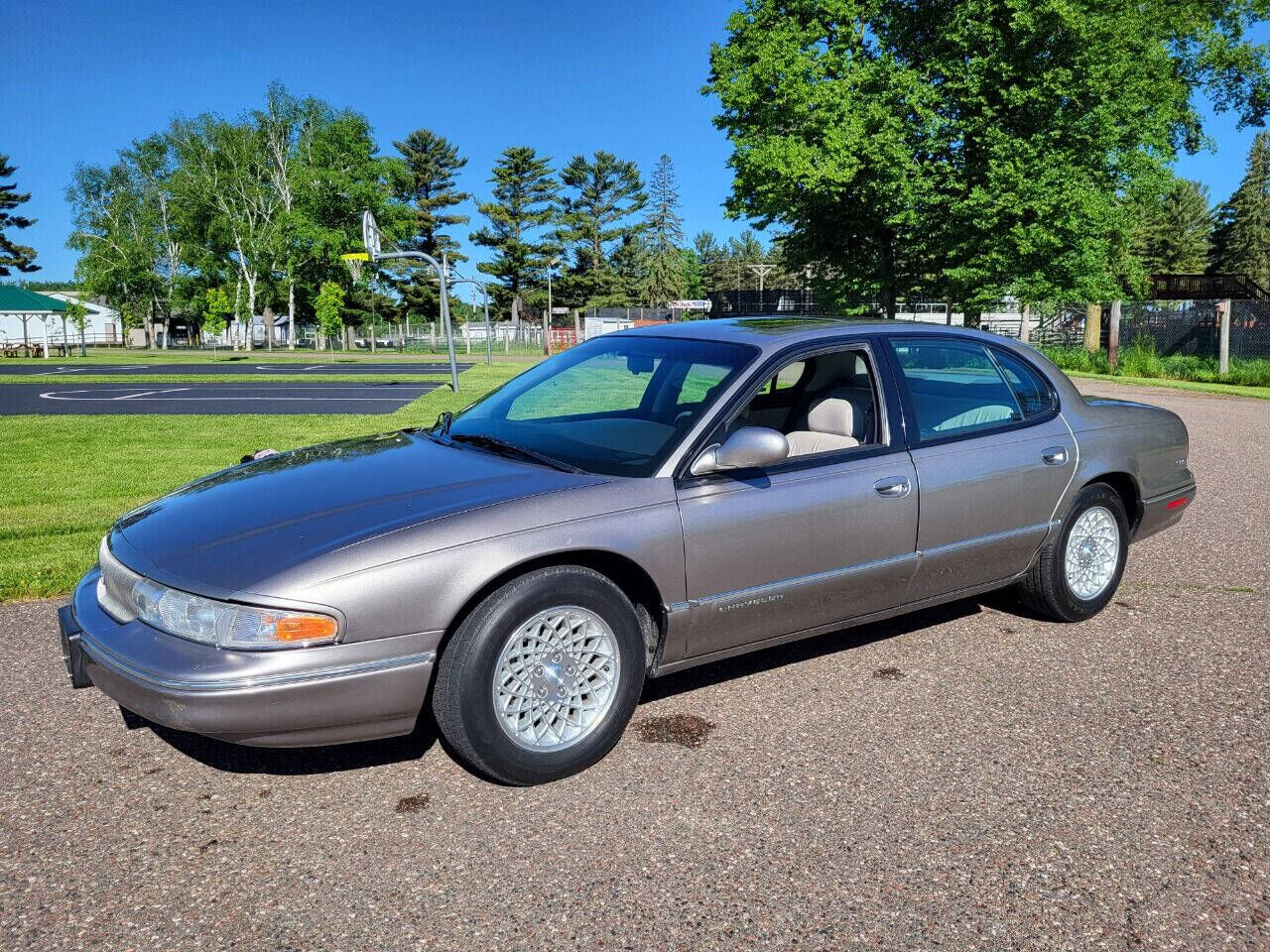 Chrysler LHS