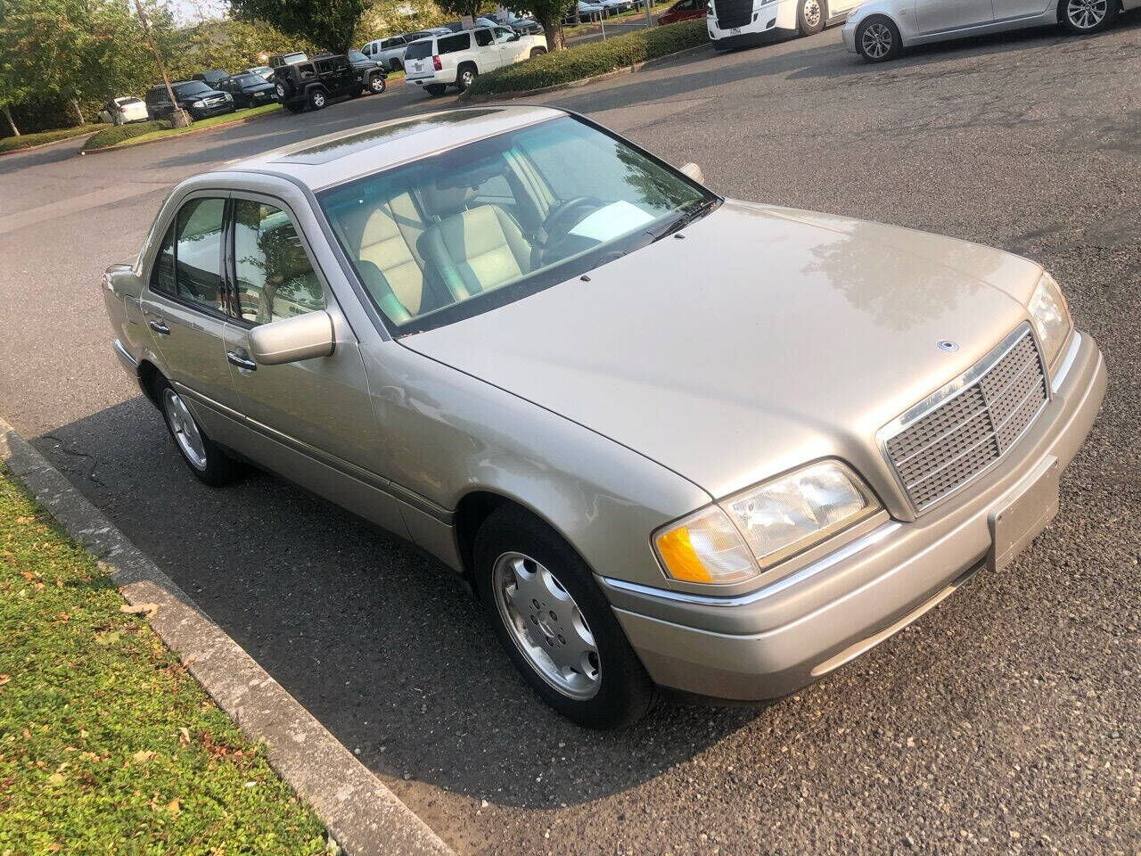 Mercedes-Benz C-Class
