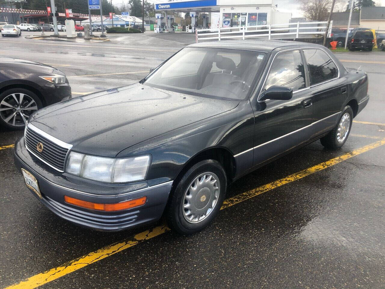 Lexus LS