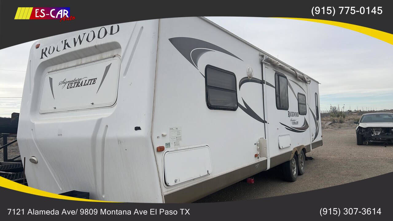 2012 FOREST RIVER Rockwood Lite Weight Trailers