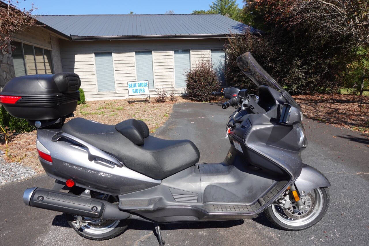 Suzuki AN650