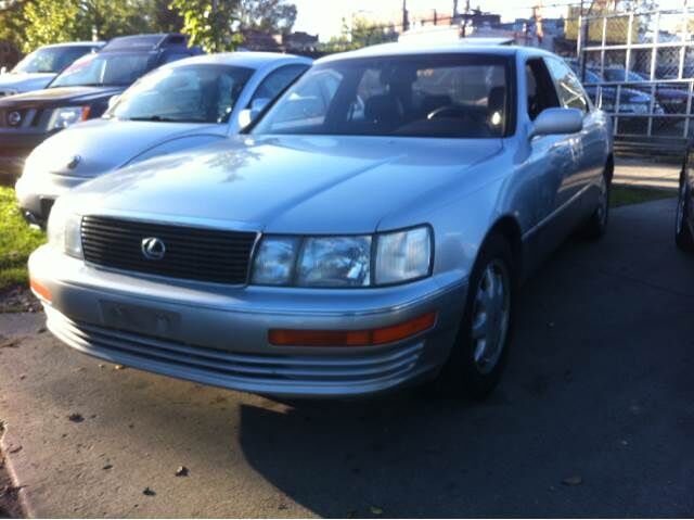 Lexus LS