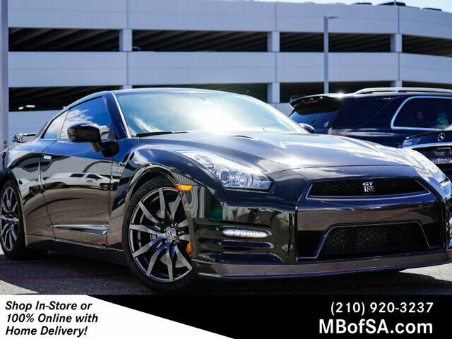 Nissan GT-R