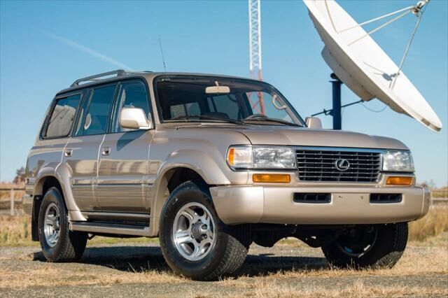 Lexus LX