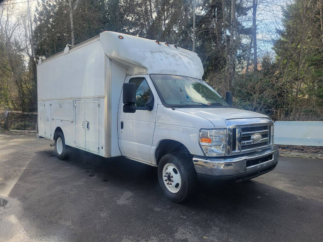 2013 FORD E-450