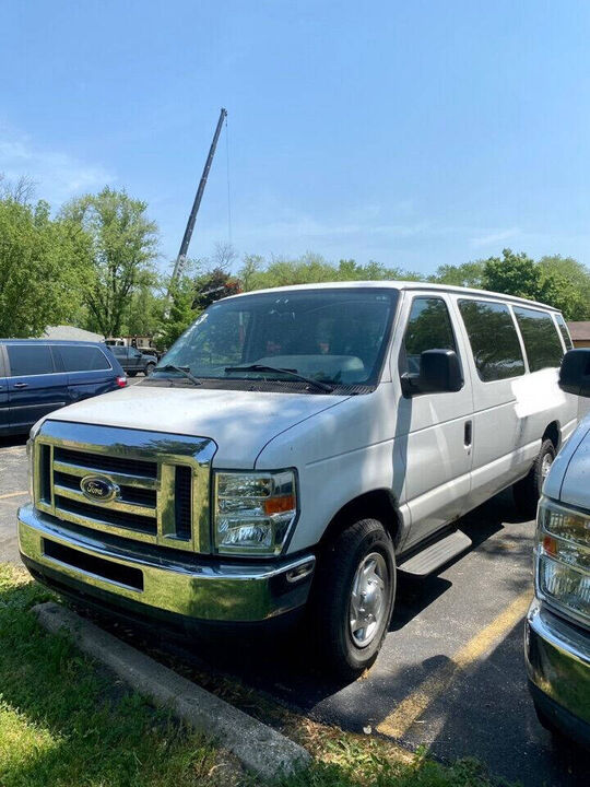 2009 FORD E-350