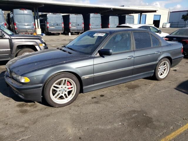 BMW 740i