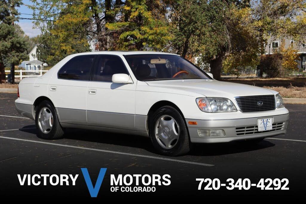 Lexus LS