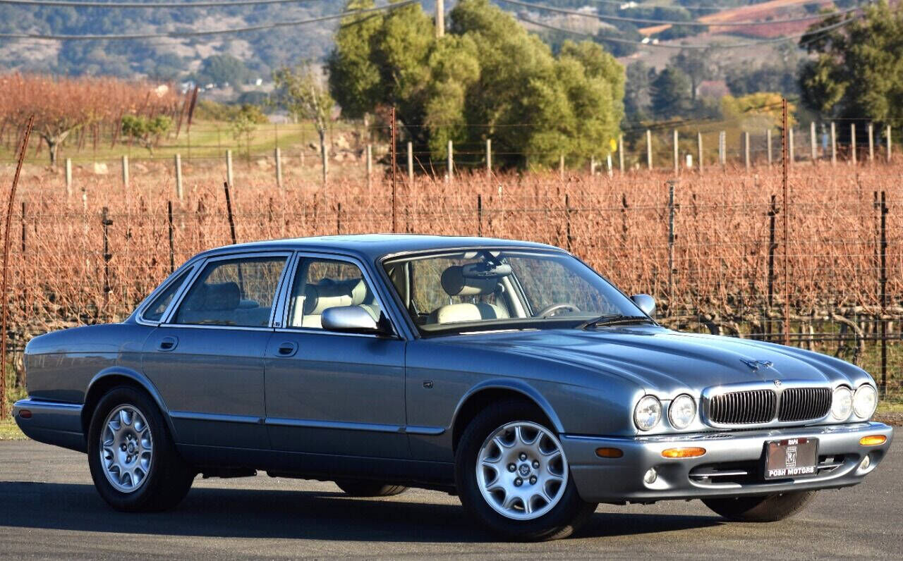 Jaguar XJ8