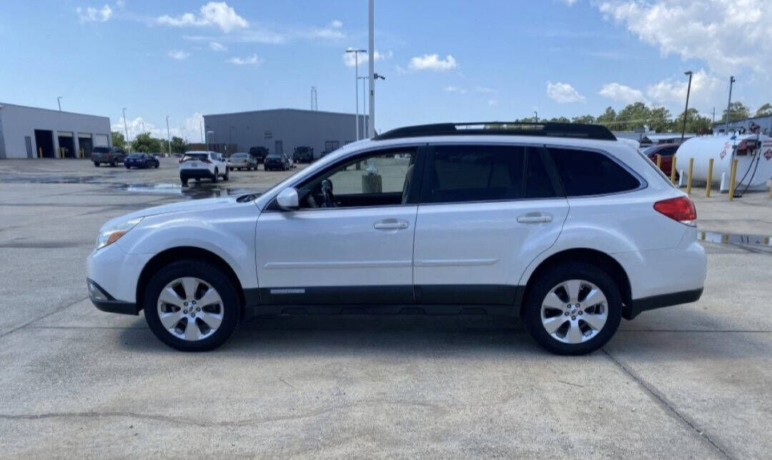2012 SUBARU Outback